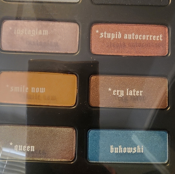 Kat Von D Spellbinding Eyeshadow Palette, Limited Edition, NWT! - Picture 10 of 10